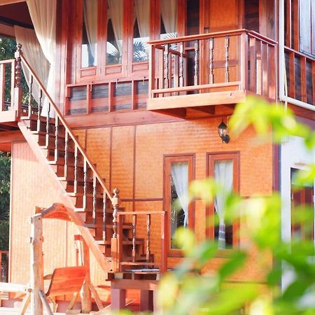 Pan Fai Homestay ナーン エクステリア 写真