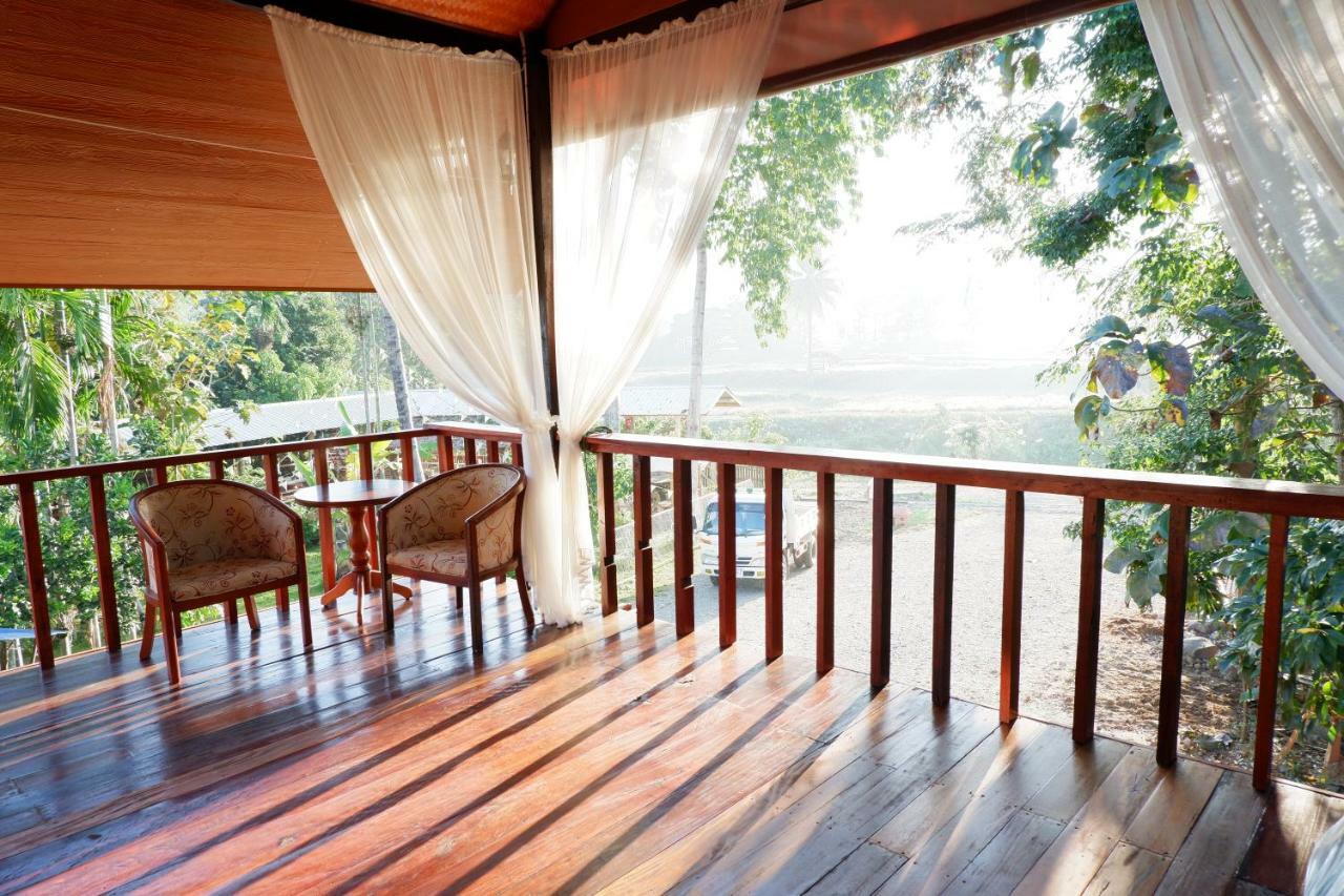 Pan Fai Homestay ナーン エクステリア 写真