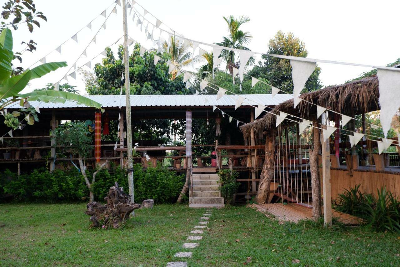 Pan Fai Homestay ナーン エクステリア 写真