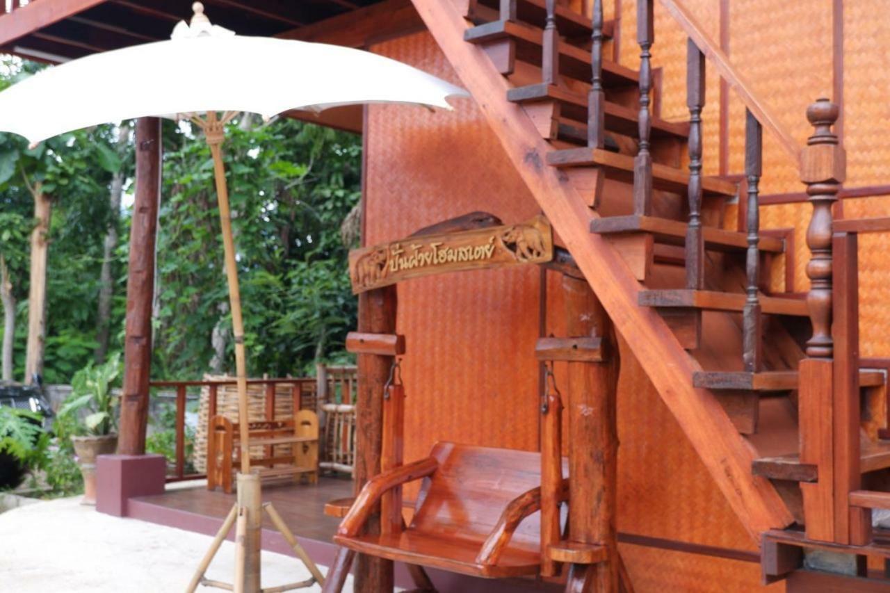 Pan Fai Homestay ナーン エクステリア 写真